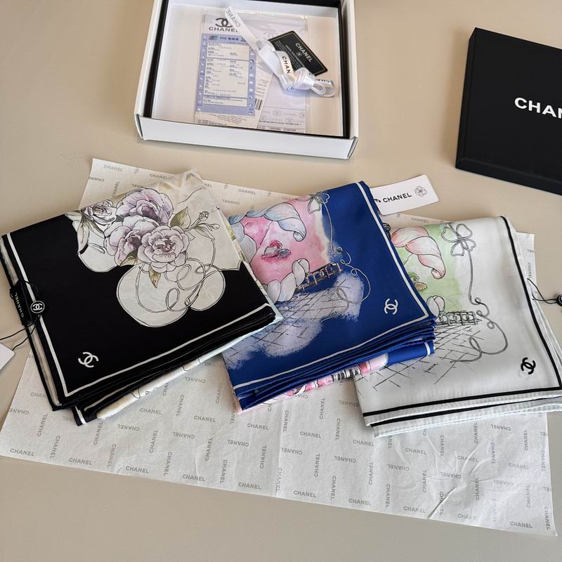 Chanel silk scarf hm08